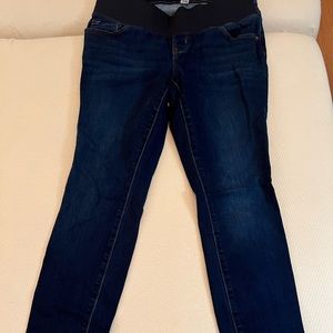 Maternity Premium Full Panel Dark wash color
Rockstar Super Skinny Jeans Medium